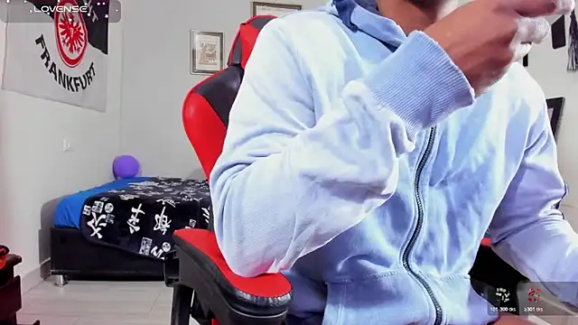 AlejoKhalifa  online show from October 29, 12:13 am