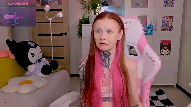 Britney Lynch online show from November 6, 12:11 am