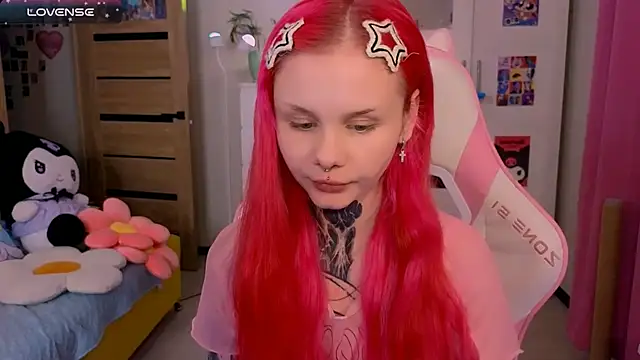 Britney Lynch online show from November 23, 6:52 pm