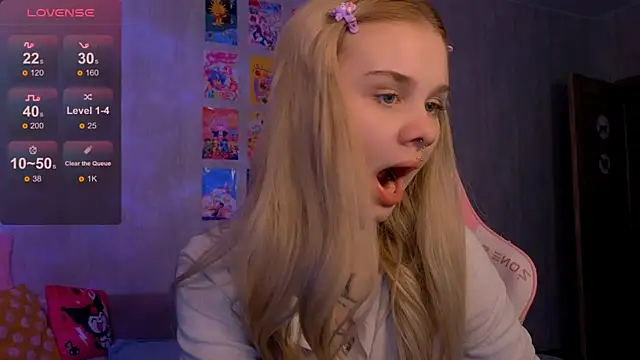 Britney Lynch online show from January 16, 7:40 pm