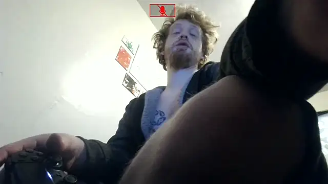 Snapshot of Thehotfox@xh chatting on March 13, 4:02 pm Thehotfoxxh online show from March 13, 4:02 pm