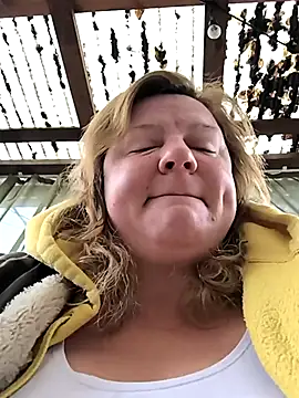 jusichka online show from December 16, 9:03 am