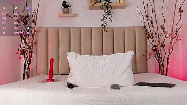 ivone adams online show from September 19, 4:03 am