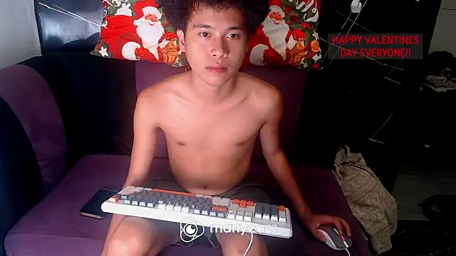 Snapshot of Asiantwink21 chatting on February 13, 9:55 pm Asiantwink21 online show from February 13, 9:55 pm