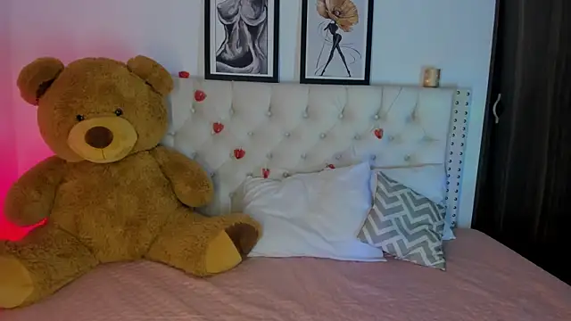 Snapshot of taylor-sexyy chatting on March 11, 4:40 am taylor-sexyy online show from March 11, 4:40 am