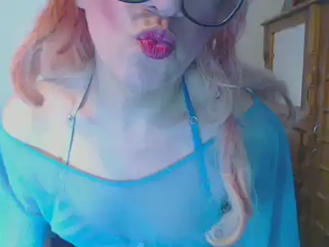 LorenJade online show from December 7, 9:39 am