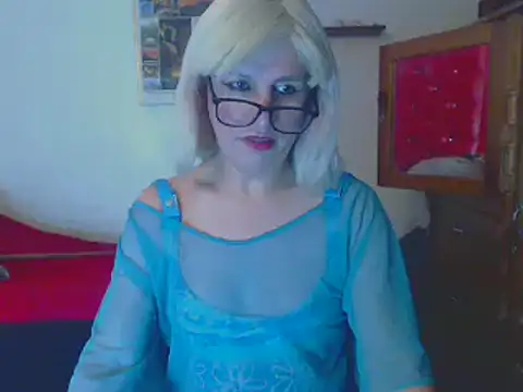 LorenJade online show from December 13, 11:50 pm