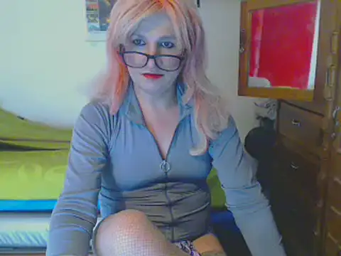 LorenJade online show from February 7, 7:18 am