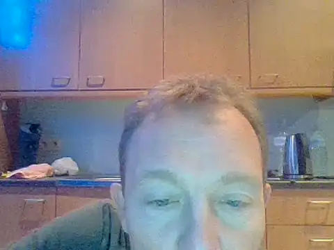 Snapshot of bertolini chatting on December 7, 6:15 pm bertolini online show from December 7, 6:15 pm