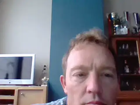 Snapshot of bertolini chatting on January 16, 8:22 am bertolini online show from January 16, 8:22 am