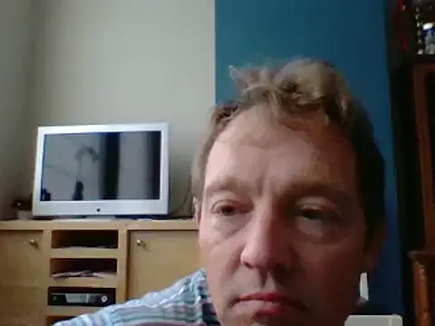 Snapshot of bertolini chatting on February 10, 9:04 am bertolini online show from February 10, 9:04 am