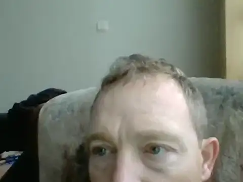 Snapshot of bertolini chatting on February 27, 7:23 am bertolini online show from February 27, 7:23 am