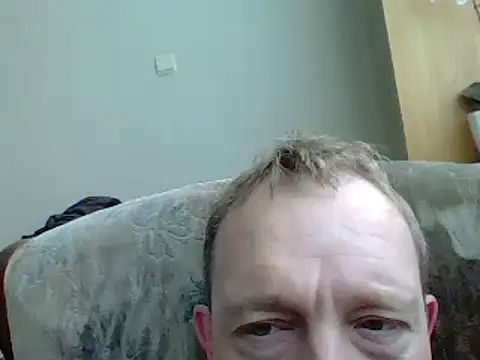 Snapshot of bertolini chatting on March 1, 8:34 am bertolini online show from March 1, 8:34 am