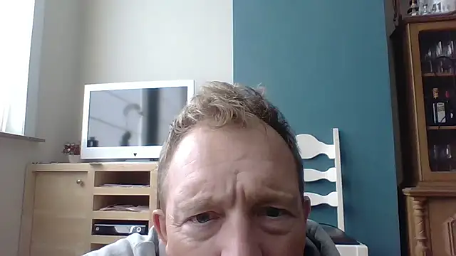 Snapshot of bertolini chatting on September 15, 1:33 pm bertolini online show from September 15, 1:33 pm