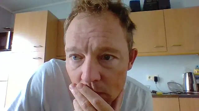 Snapshot of bertolini chatting on September 21, 6:48 am bertolini online show from September 21, 6:48 am