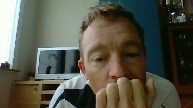 Snapshot of bertolini chatting on October 4, 7:17 am bertolini online show from October 4, 7:17 am