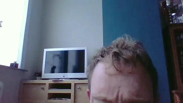 Snapshot of bertolini chatting on October 5, 6:45 am bertolini online show from October 5, 6:45 am