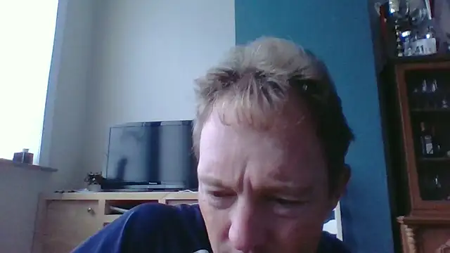 Snapshot of bertolini chatting on October 20, 7:20 am bertolini online show from October 20, 7:20 am