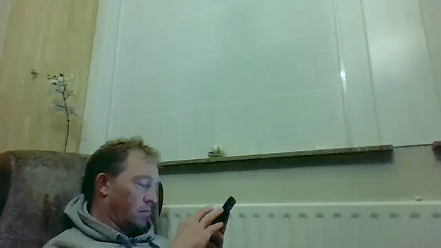 Snapshot of bertolini chatting on October 30, 8:20 pm bertolini online show from October 30, 8:20 pm