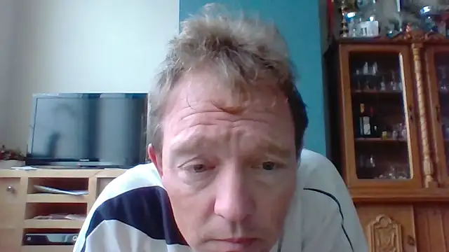 Snapshot of bertolini chatting on November 9, 7:39 am bertolini online show from November 9, 7:39 am