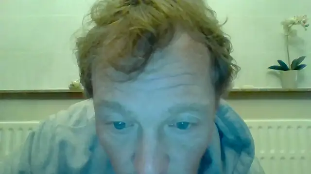 Snapshot of bertolini chatting on May 4, 9:22 pm bertolini online show from May 4, 9:22 pm
