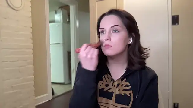 sexylilly69 online show from March 22, 12:39 am