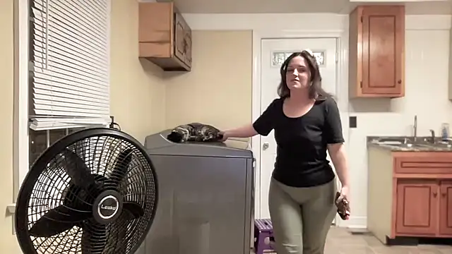 sexylilly69 online show from September 21, 12:56 am