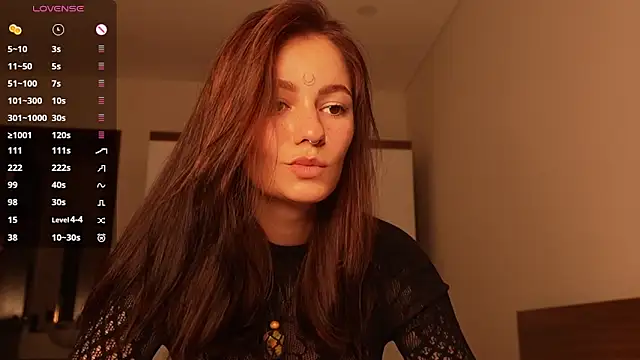 girl with snaketatto0 online show from March 22, 2:37 am