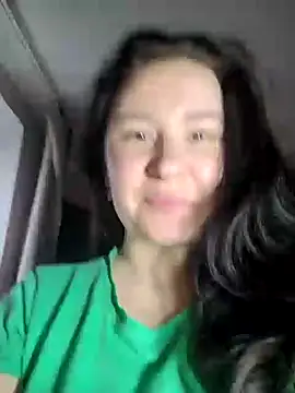 Snapshot of AlexaLexie chatting on December 12, 11:40 am AlexaLexie online show from December 12, 11:40 am