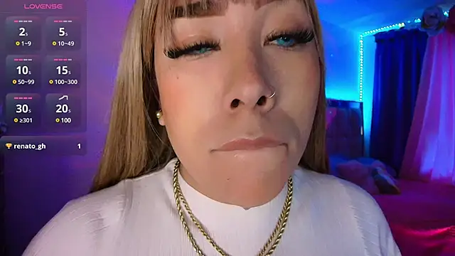 leahtemptation3 online show from February 23, 9:37 pm