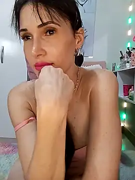 Snapshot of Irresistible24 chatting on January 21, 9:46 pm Irresistible24 online show from January 21, 9:46 pm