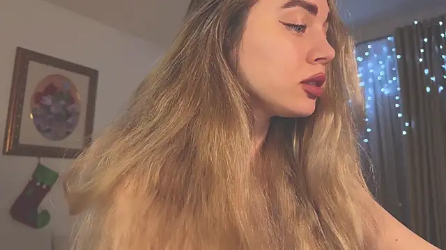 Snapshot of hotexclusive_ chatting on January 5, 8:21 pm hotexclusive  online show from January 5, 8:21 pm