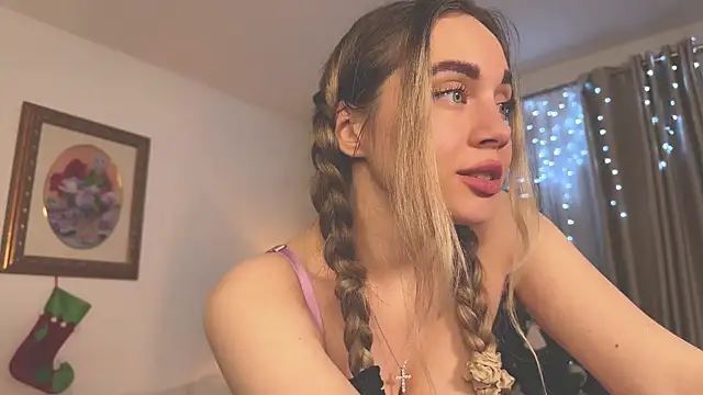 Snapshot of hotexclusive_ chatting on January 10, 5:37 am hotexclusive  online show from January 10, 5:37 am