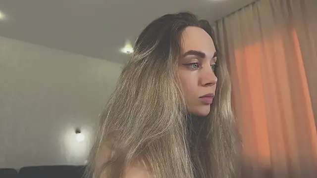 Snapshot of hotexclusive_ chatting on February 6, 4:53 am hotexclusive  online show from February 6, 4:53 am