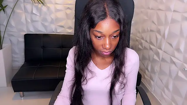 Snapshot of smileybabe chatting on January 8, 9:53 am smileybabe online show from January 8, 9:53 am