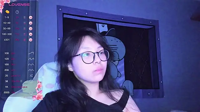 Snapshot of maydaykimmy chatting on December 29, 8:04 pm maydaykimmy online show from December 29, 8:04 pm