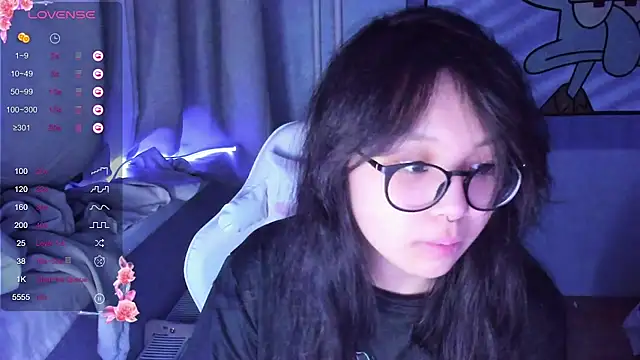 Snapshot of maydaykimmy chatting on January 7, 8:52 pm maydaykimmy online show from January 7, 8:52 pm