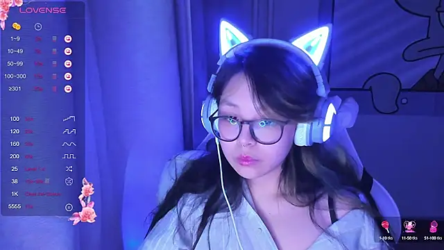 Snapshot of maydaykimmy chatting on February 9, 9:06 pm maydaykimmy online show from February 9, 9:06 pm