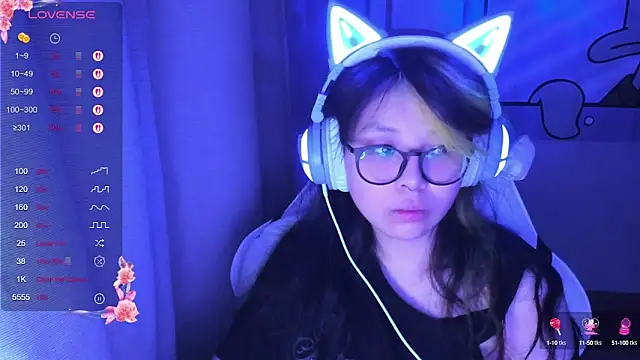 Snapshot of maydaykimmy chatting on February 14, 12:30 am maydaykimmy online show from February 14, 12:30 am