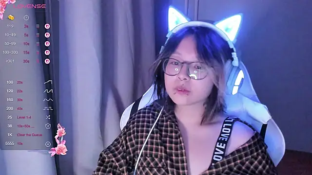 Snapshot of maydaykimmy chatting on November 1, 8:55 pm maydaykimmy online show from November 1, 8:55 pm