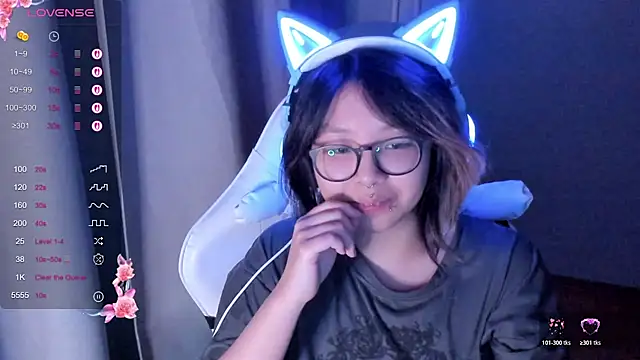 maydaykimmy online show from November 19, 8:42 pm