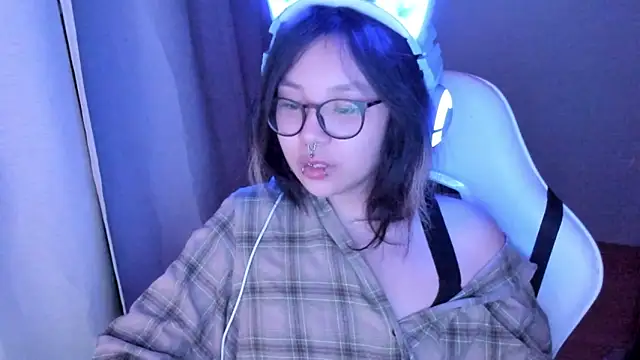 maydaykimmy online show from May 22, 9:09 pm