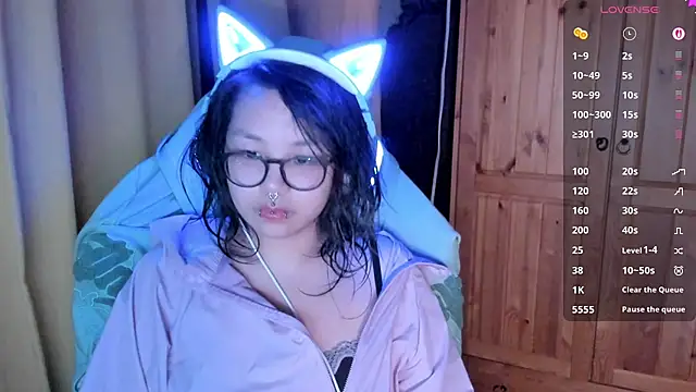maydaykimmy online show from June 14, 10:45 pm