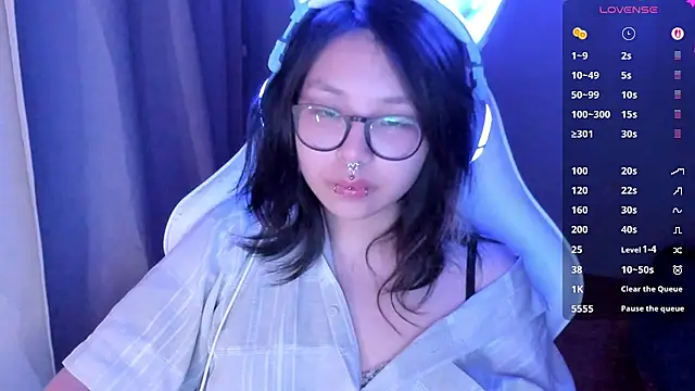 Snapshot of maydaykimmy chatting on June 17, 10:43 pm maydaykimmy online show from June 17, 10:43 pm