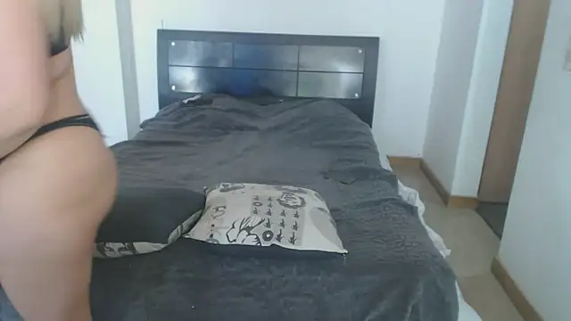 sexy girls1 online show from February 6, 3:26 pm