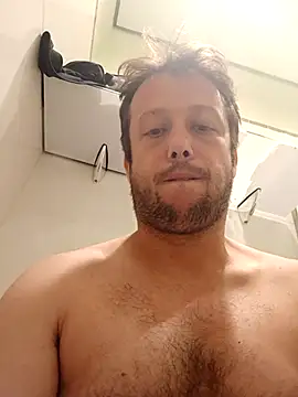 LELUZ88 online show from March 4, 7:31 pm