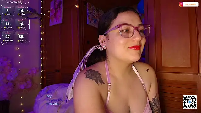 Snapshot of eva_rosse69 chatting on June 3, 12:08 pm eva rosse69 online show from June 3, 12:08 pm