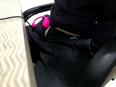 Snapshot of Rafaela_ruiva chatting on February 25, 6:20 pm Rafaela ruiva online show from February 25, 6:20 pm