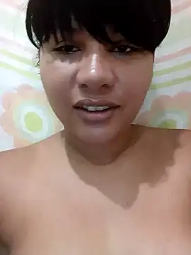 Snapshot of Yara0k chatting on January 7, 9:29 am Yara0k online show from January 7, 9:29 am