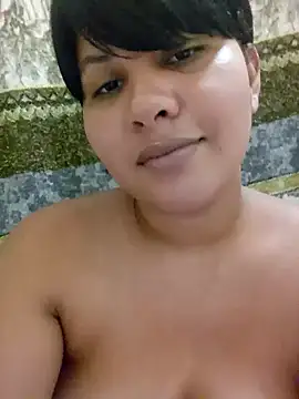 Snapshot of Yara0k chatting on January 14, 5:23 pm Yara0k online show from January 14, 5:23 pm